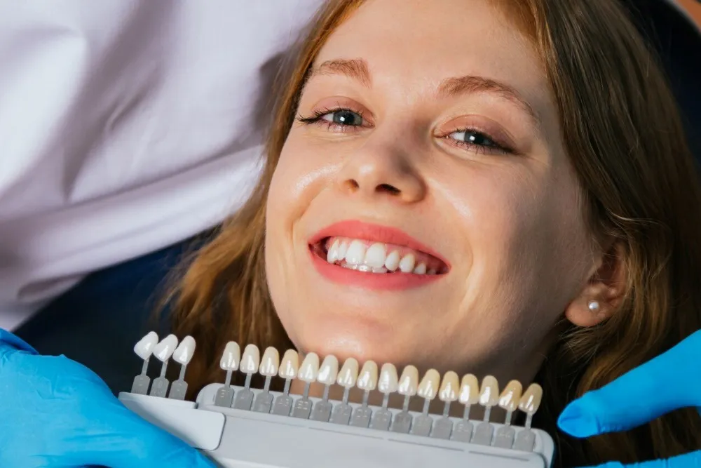 porcelain veneers vs laminate veneers